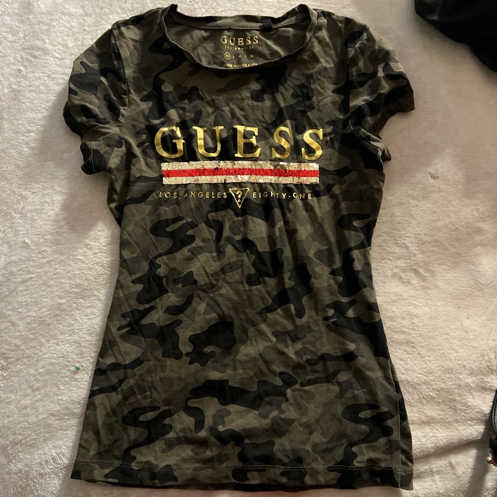 GUESS Women's Camouflage Tee with Gold Logo